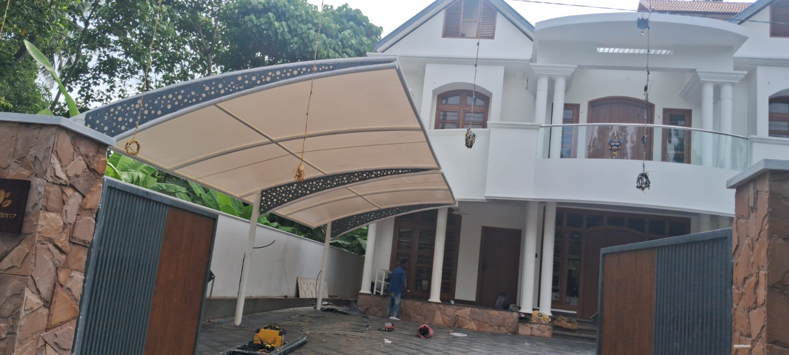 Tensile carporch