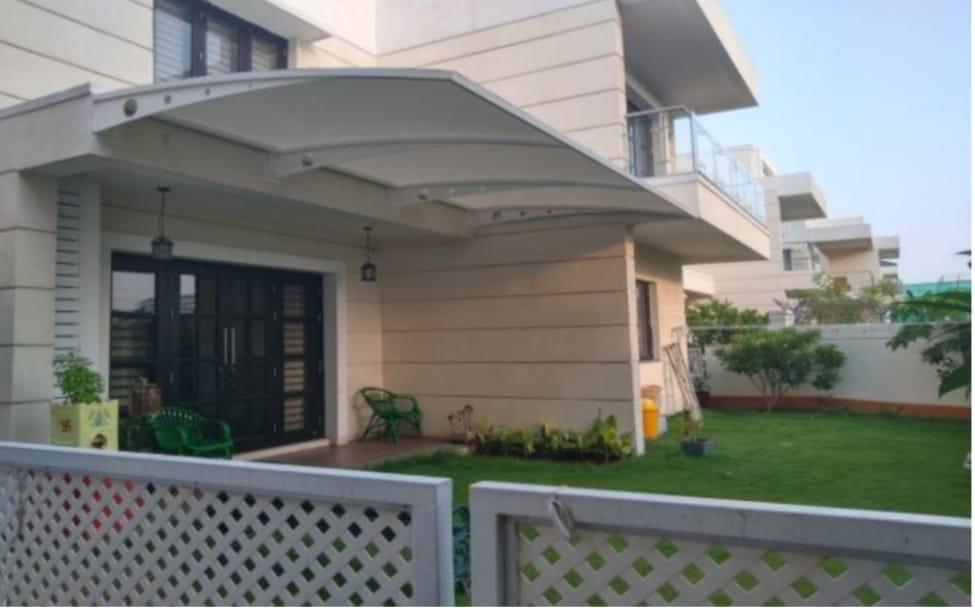 Roofing shade