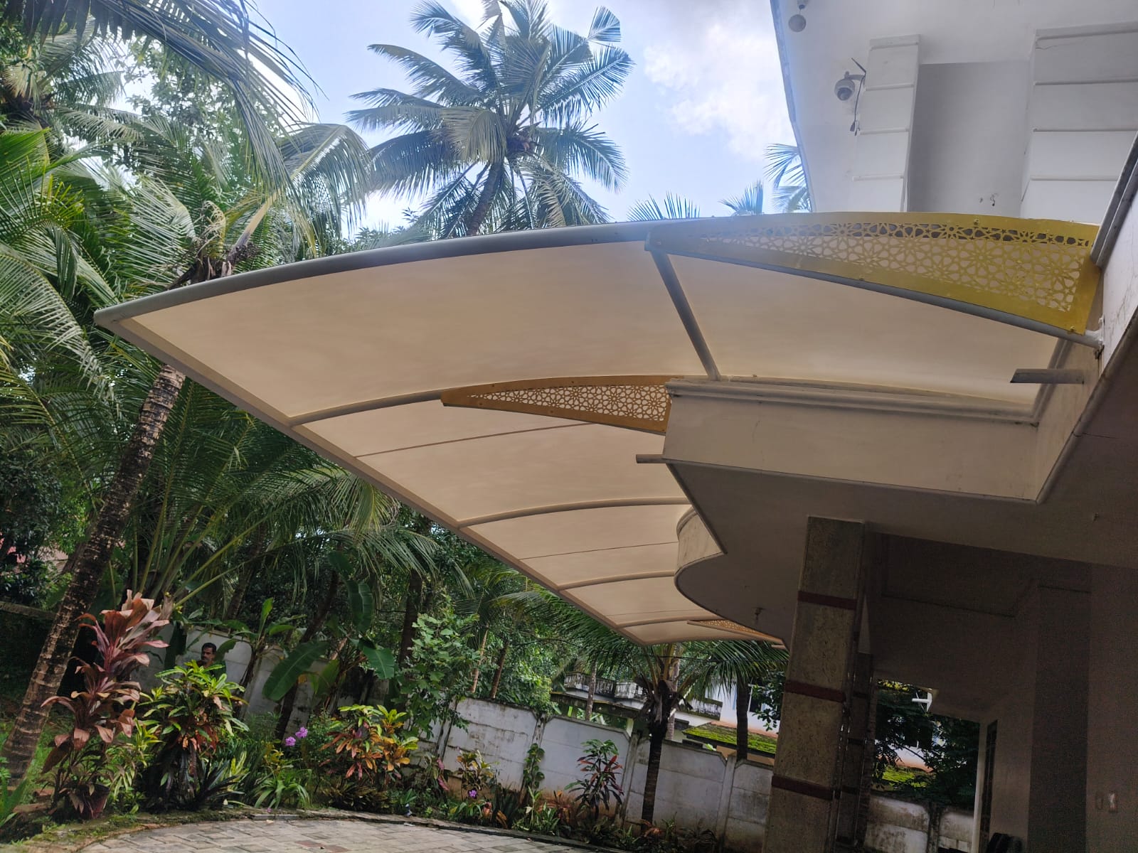 PREMIUM ROOFING